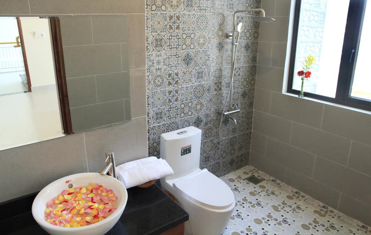 Phòng Giường Đôi Nhìn Ra Hồ Bơi